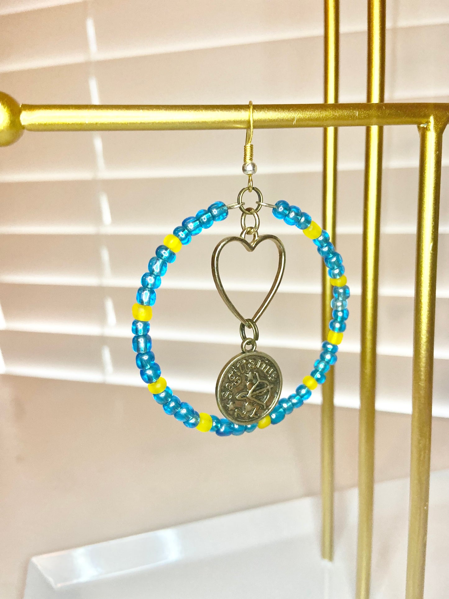 Blue and Yellow Sagitareous Hoop