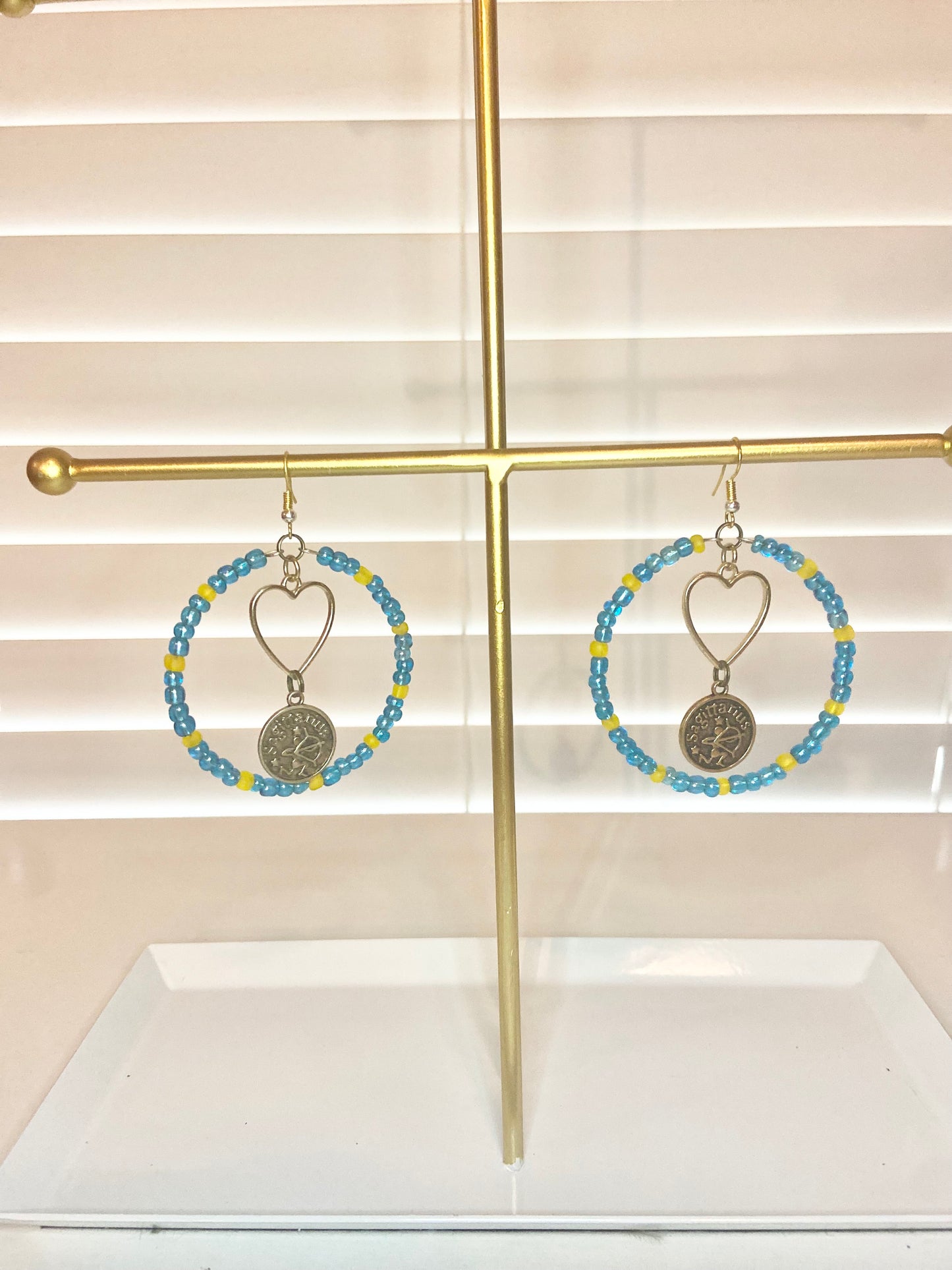 Blue and Yellow Sagitareous Hoop