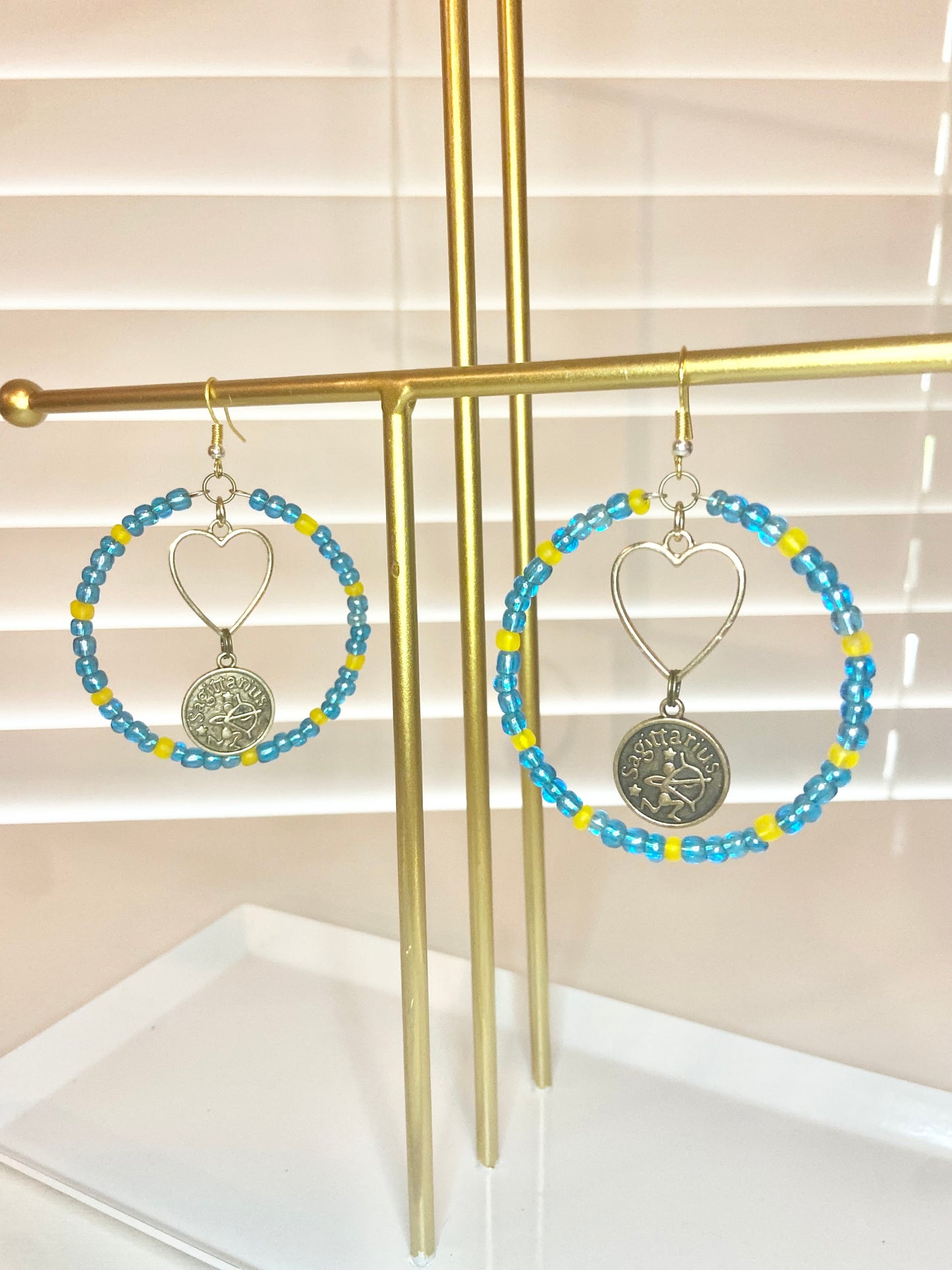 Blue and Yellow Sagitareous Hoop